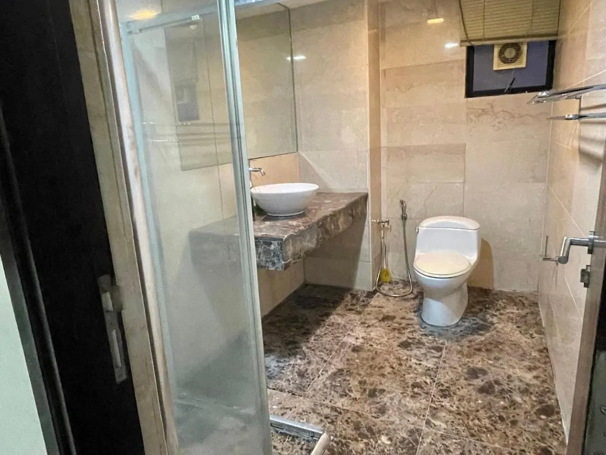 Penthouse Marina Court Vacation Home 4 Bedrooms Kota Kinabalu 14Pax Appartamento