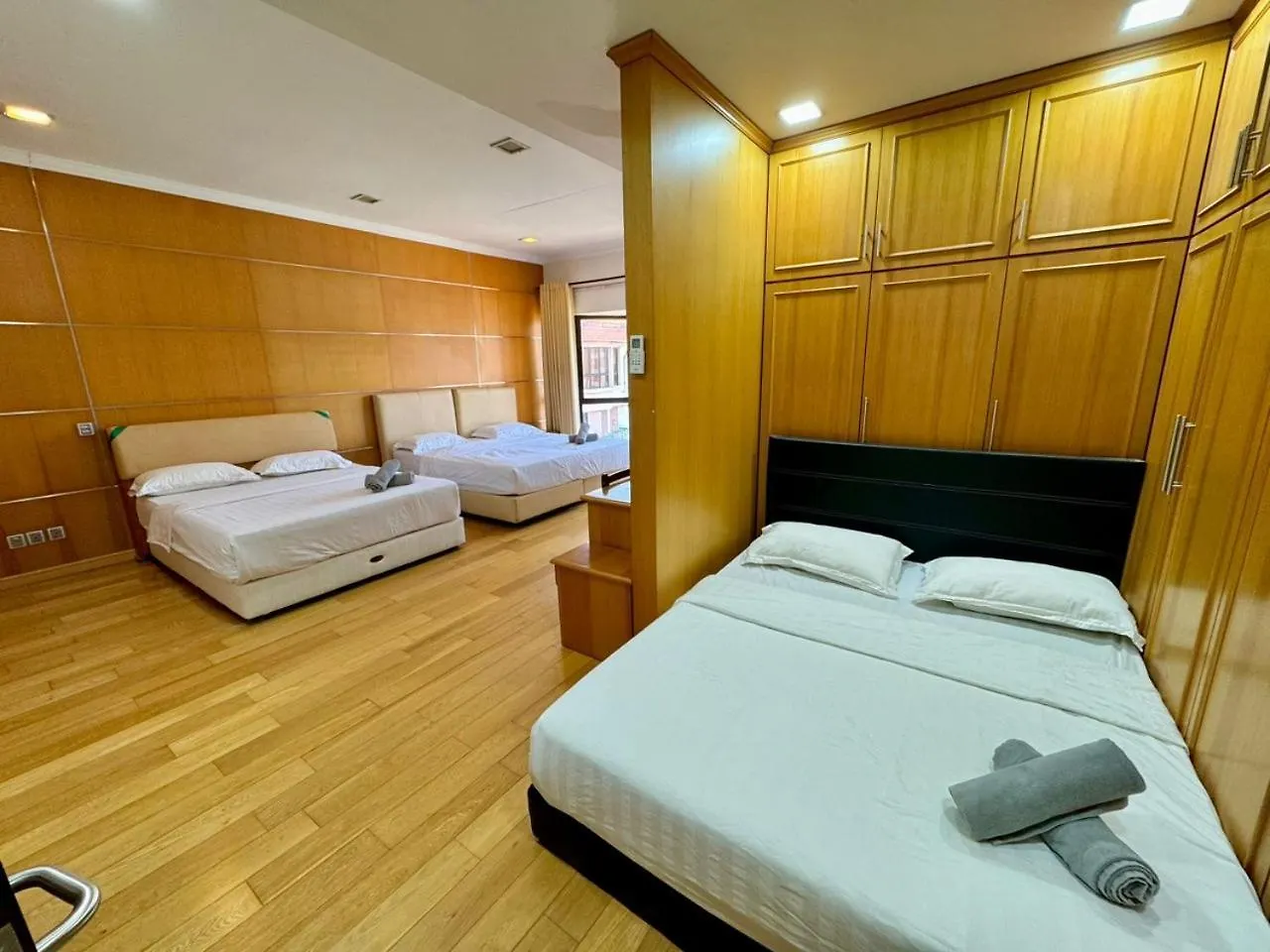 Penthouse Marina Court Vacation Home 4 Bedrooms Kota Kinabalu 14Pax Malesia